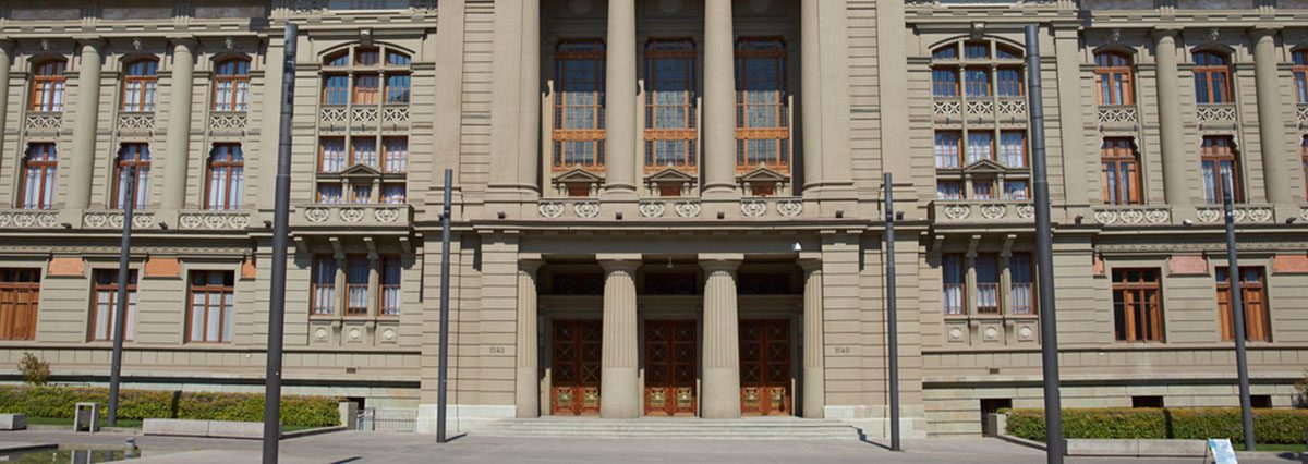La-Corporación-municipal-es-una-entidad-destinada-al-servicio-público,-por-lo-que-sus-actos-son-civiles-y-no-mercantiles-
